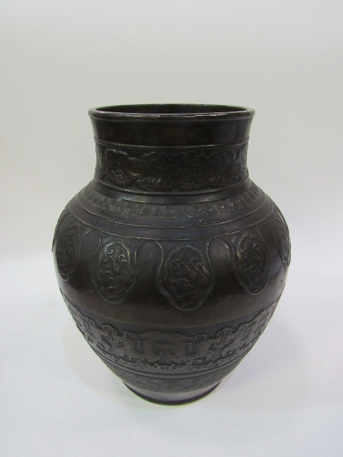 Bronze urn, 22.5cm - Image 2 of 5