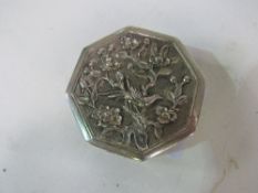 Chinese silver octagonal trinket box with hinged lid, marked to base, 5cm diameter, profusely