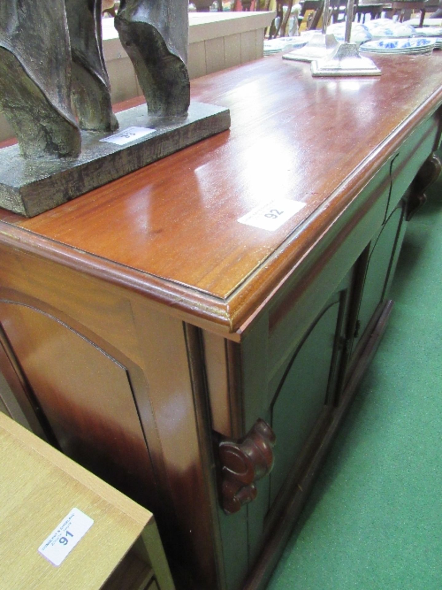 Mahogany chiffonier with 2 frieze drawers above cupboard, 45" x 35" x 19.5" - Image 3 of 3