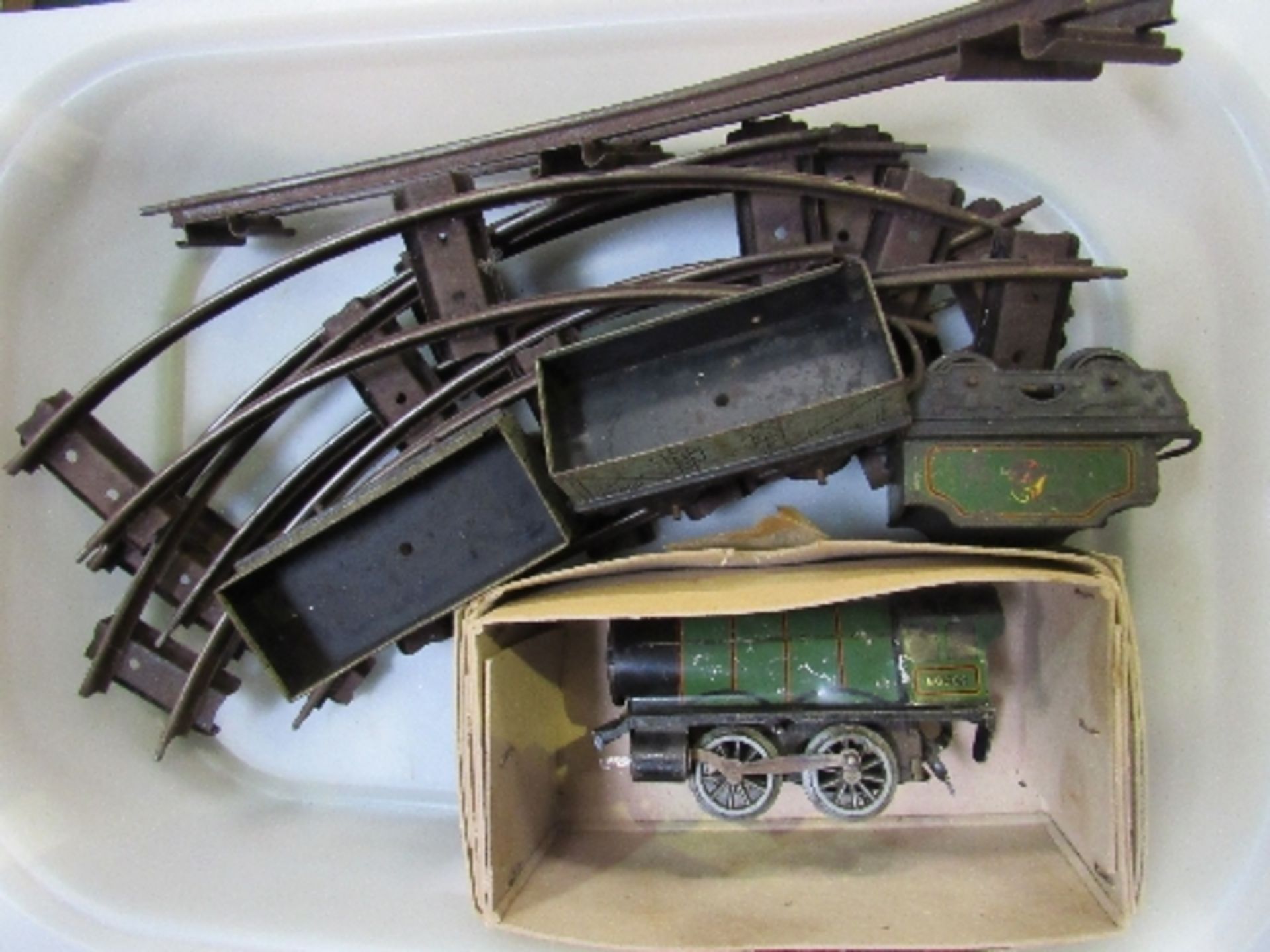 Qty of 'O' guage train set