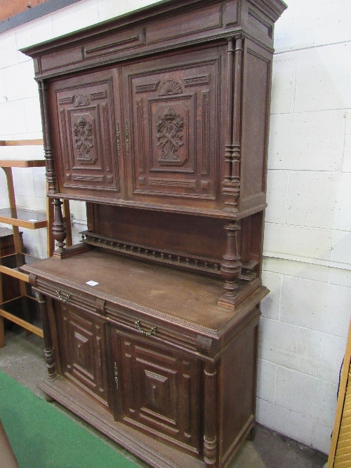 French carved oak dresser of 2 cupboards over 2 frieze drawers & double cupboard, 55" x 87" x 22" - Image 2 of 5