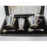 Art Deco style silver 3 piece cruet, hallmarked 1959