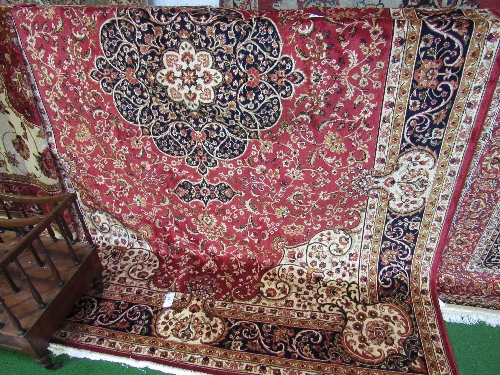 Red ground Keshan carpet, 2.8 x 2.0