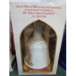 Bells Extra Special Old Scotch Whisky, Queen's 60th birthday, 70cl, Wade Porcelain decanter,