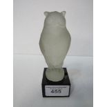 Lalique-style glass figurine of an owl on a marble base. Price guide £60-70.