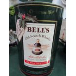 Bells Extra Special Old Scotch Whisky, Christmas 1991, 70cl, Wade Porcelain decanter, circular