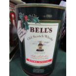 Bells Extra Special Old Scotch Whisky, Christmas 1988, 70cl, Wade Porcelain decanter, circular