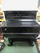 Small table-top barrel organ c/w handle. Price guide £100-120.