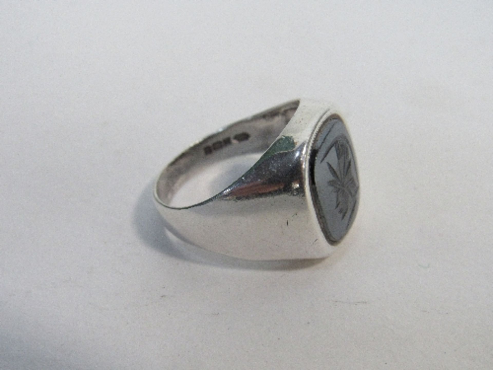 Gent's sterling silver Hematite signet ring, size V, Birmingham 1981. Price guide £25-30. - Image 2 of 2