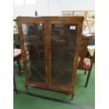 Mahogany veneer display cabinet with decorative work to doors & 2 glass shelves, 88cmx x 26cms x