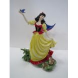 Very large Franklin Mint figurine of Snow White, 28cm tall. Price guide £15-20.