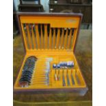1970's canteen of Oneida stainless steel cutlery, 44 pieces. Price guide £20-30.