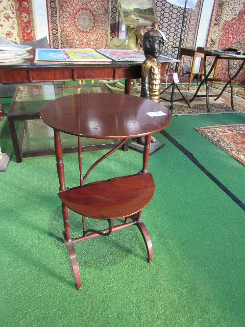 Mahogany tea table with drop leaves, on arched legs, 39cms x 45cms x 99cms. Price guide £30-50. - Image 2 of 3