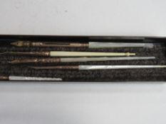 5 mother of pearl handled dip pens. Price guide £35-45.