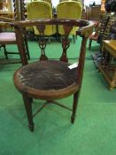 Edwardian inlaid library tub chair with pierced splats & curved top rail. Price guide £20-30.