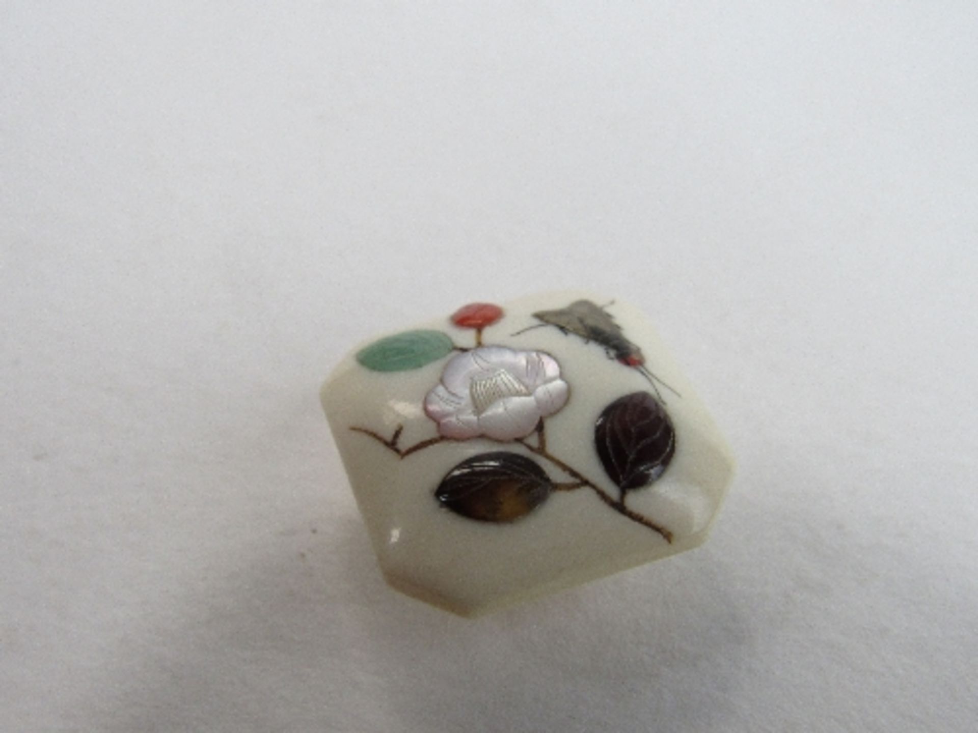 Square ivory button decorated with mother of pearl & stone inlay of flowers & insects - Image 2 of 2