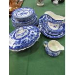 Qty of blue & white dinnerware & 2 cake plates. Estimate £10-20.