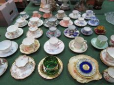 Qty of tea & coffee cups & saucers