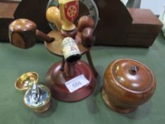 5 pipes in wooden rack, tobacco jar & a lighter in the shape of a golf ball. Estimate £40-60.