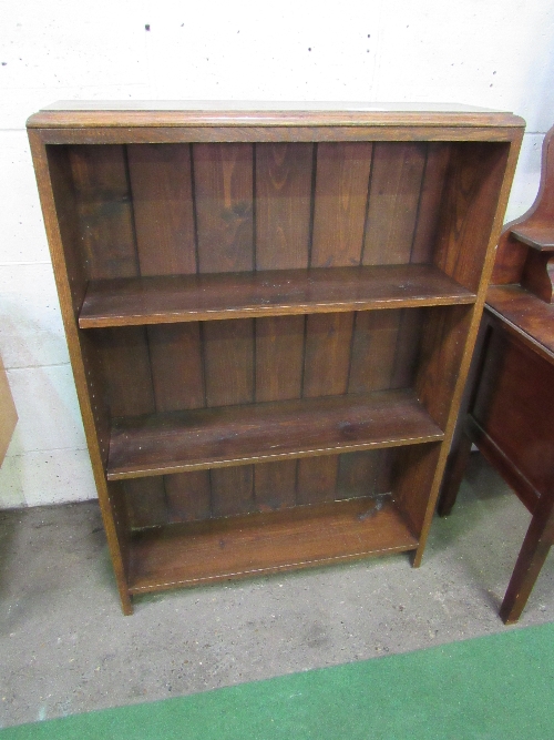 Oak open bookcase, 110cms x 76cms x 20cms. Estimate £10-20.