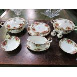 Qty of Royal Albert 'Old Country Roses' tableware