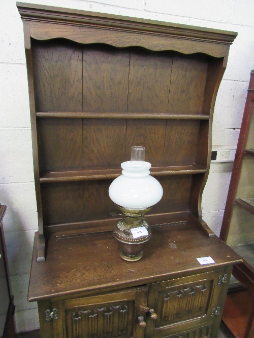 Small oak dresser, 170cms x 84cms x 40cms. Estimate £20-30. - Image 3 of 3