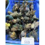 Qty of bird figurines (22 in total). Estimate £20-30.