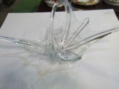 Large ornate glass bowl. Estimate £20-30.