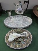 Qty of silver plated items. Estimate £5-10.