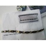 Thai silver & nielo bracelet, earrings & brooch set. Estimate £10-15.