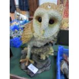 Large owl ornament (base cracked). Estimate £10-20.