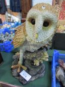 Large owl ornament (base cracked). Estimate £10-20.