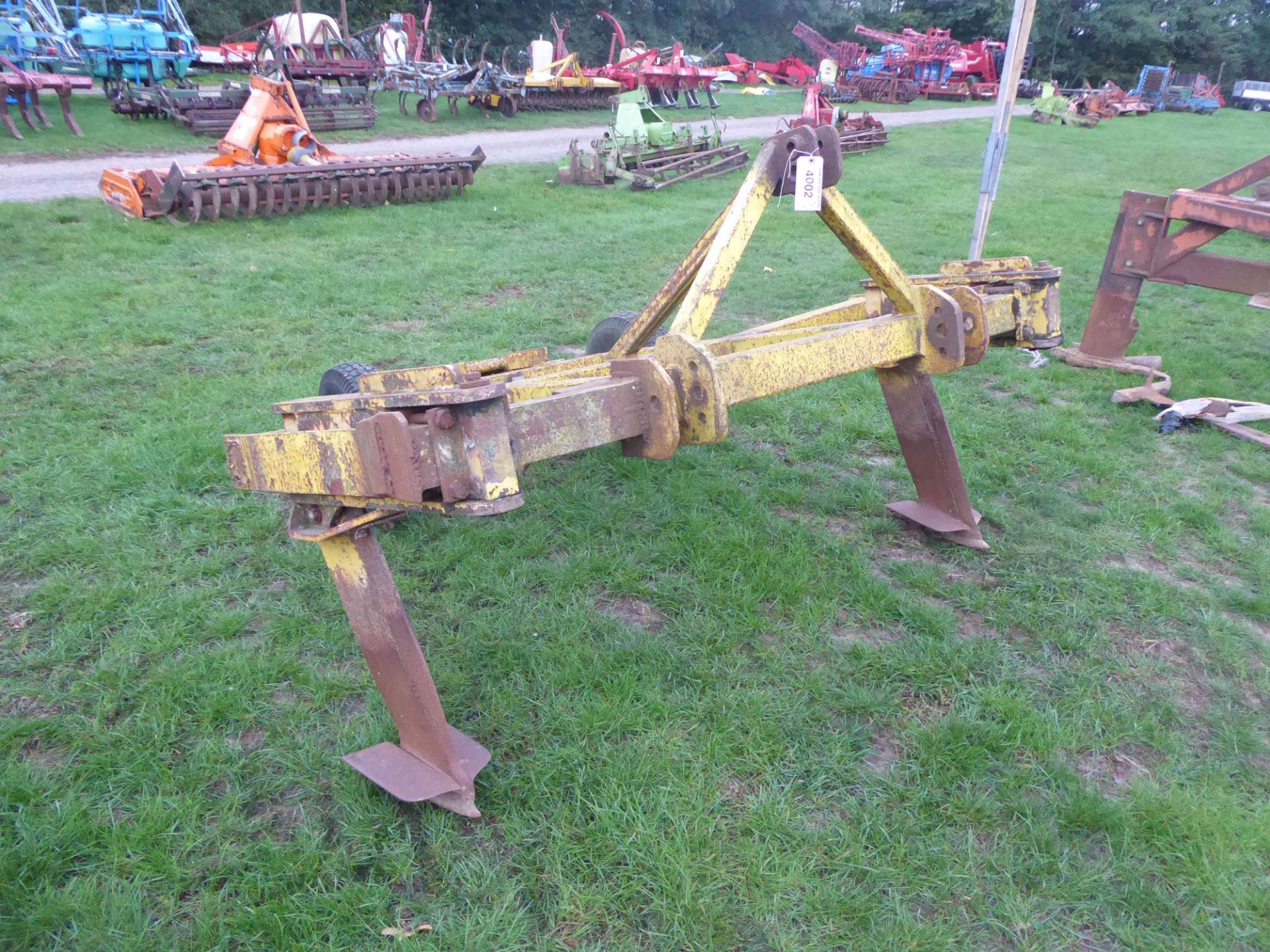 Twin leg subsoiler