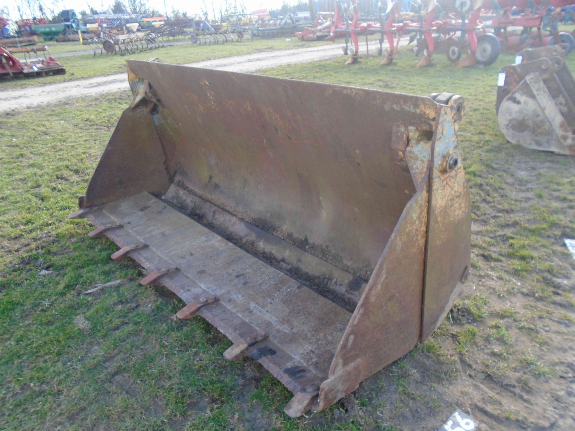 3456 4 in 1 bucket for MF tractor