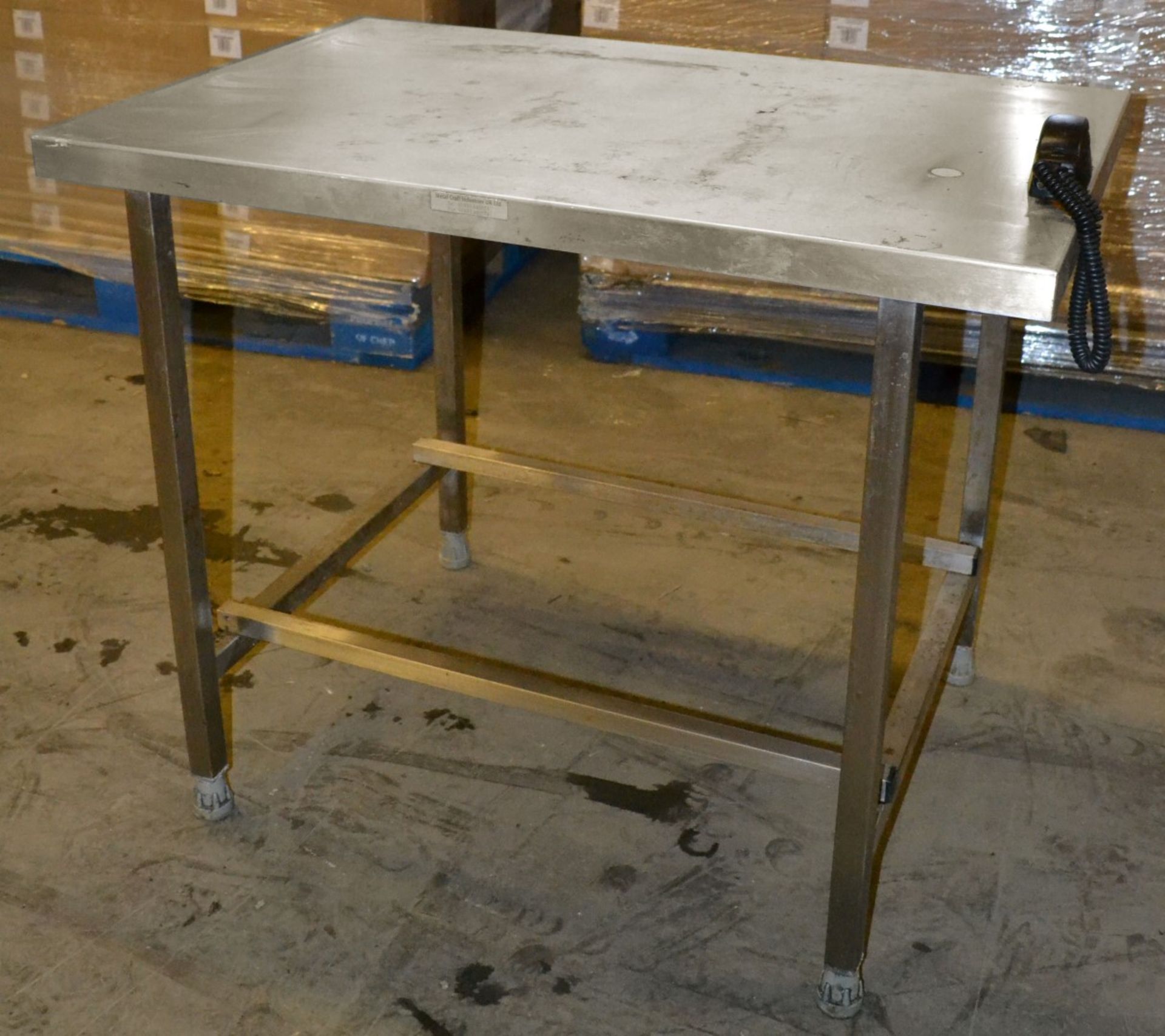 1 x Stainless Steel Prep Table With S3 Security Tag Device - Dimensions: 93 x 61 x 75cm - Ref: MC137 - Image 3 of 6