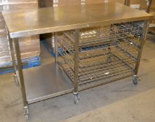 1 x Wheeled Stainless Steel Prep Counter With 4 Baskets - Dimensions: 140 x 65 x 87.5cm - Ref: MC125