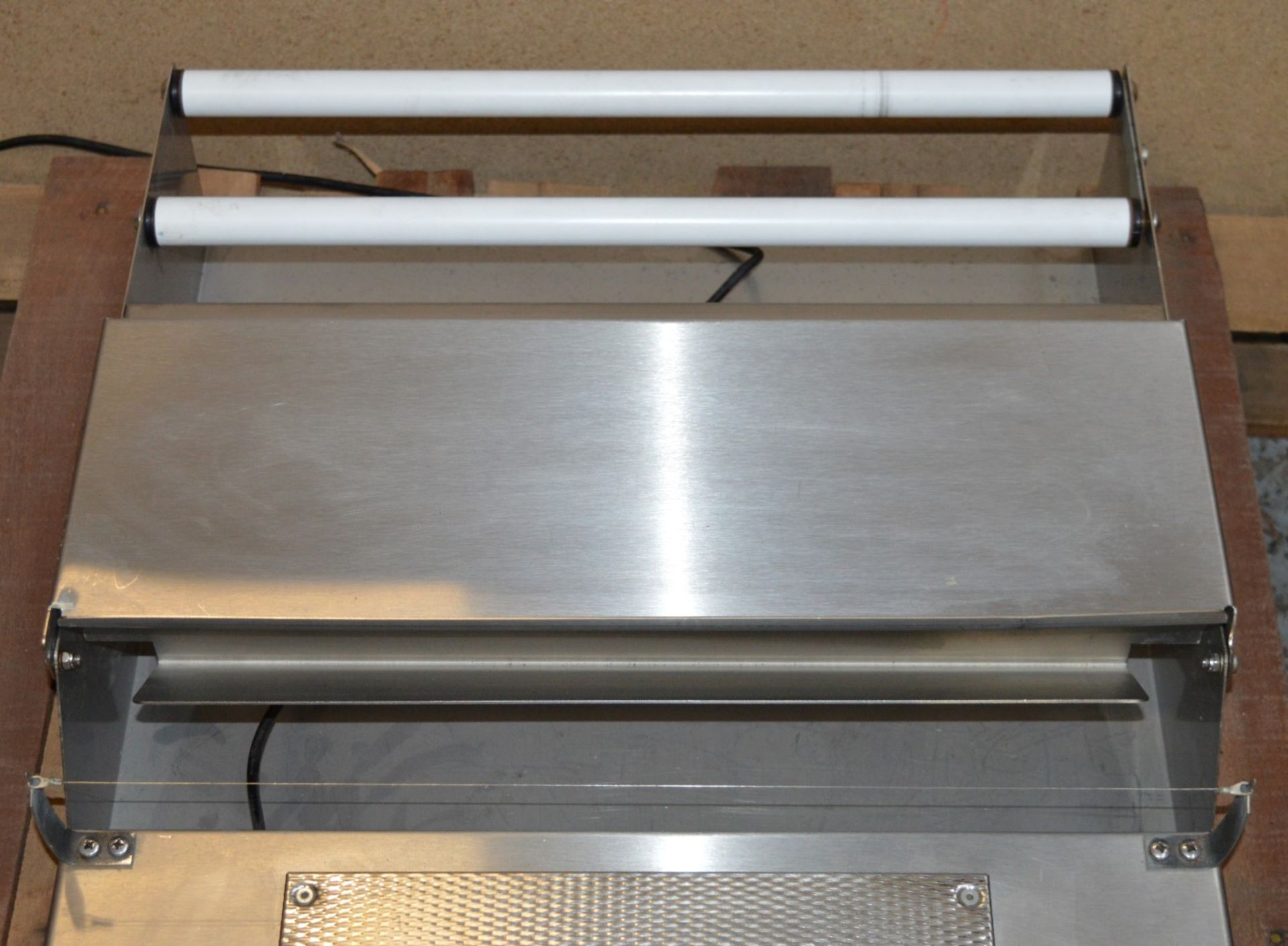 1 x Desktop Stretch Wrap Tray Overwrapper Machine - Stainless Steel Constructons With Hotplate - Image 4 of 7