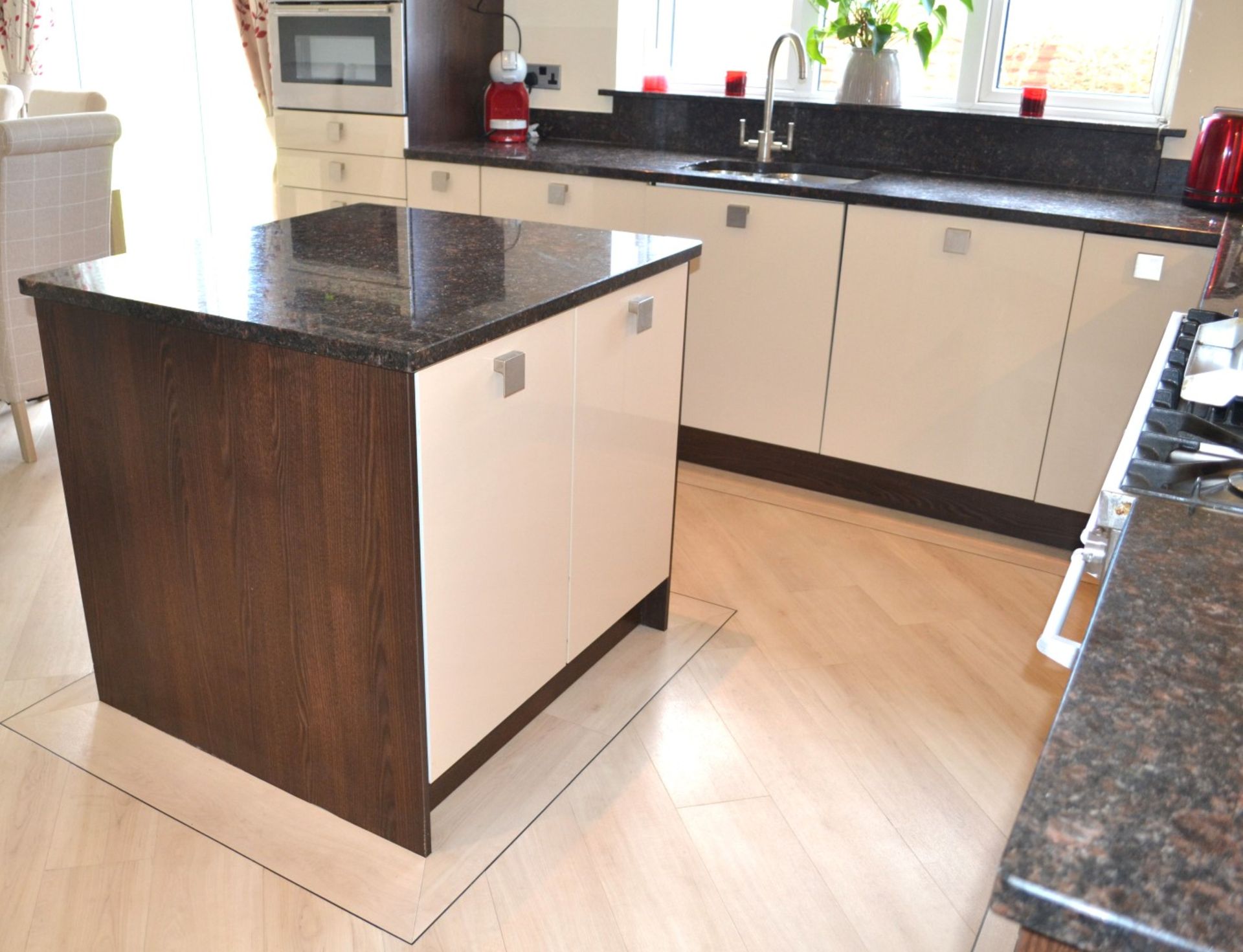 1 x Kitchen Design Bespoke Fitted Kitchen With Utility Room, Granite Worktops And Neff Appliances - - Image 4 of 41