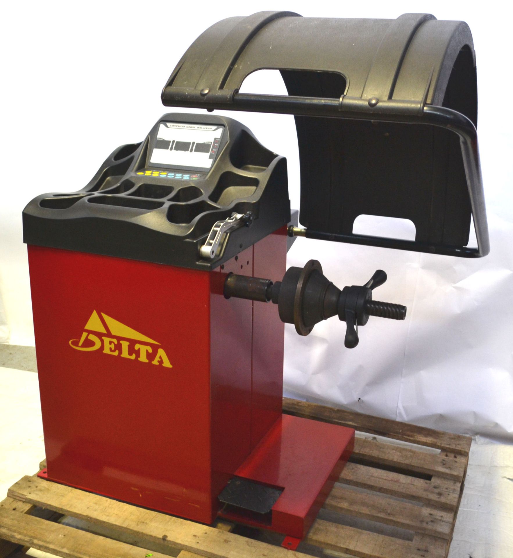 1 x Delta Workshop Wheel Balancer - Model SBM95AP - Excellent Condition - CL007 - Location:
