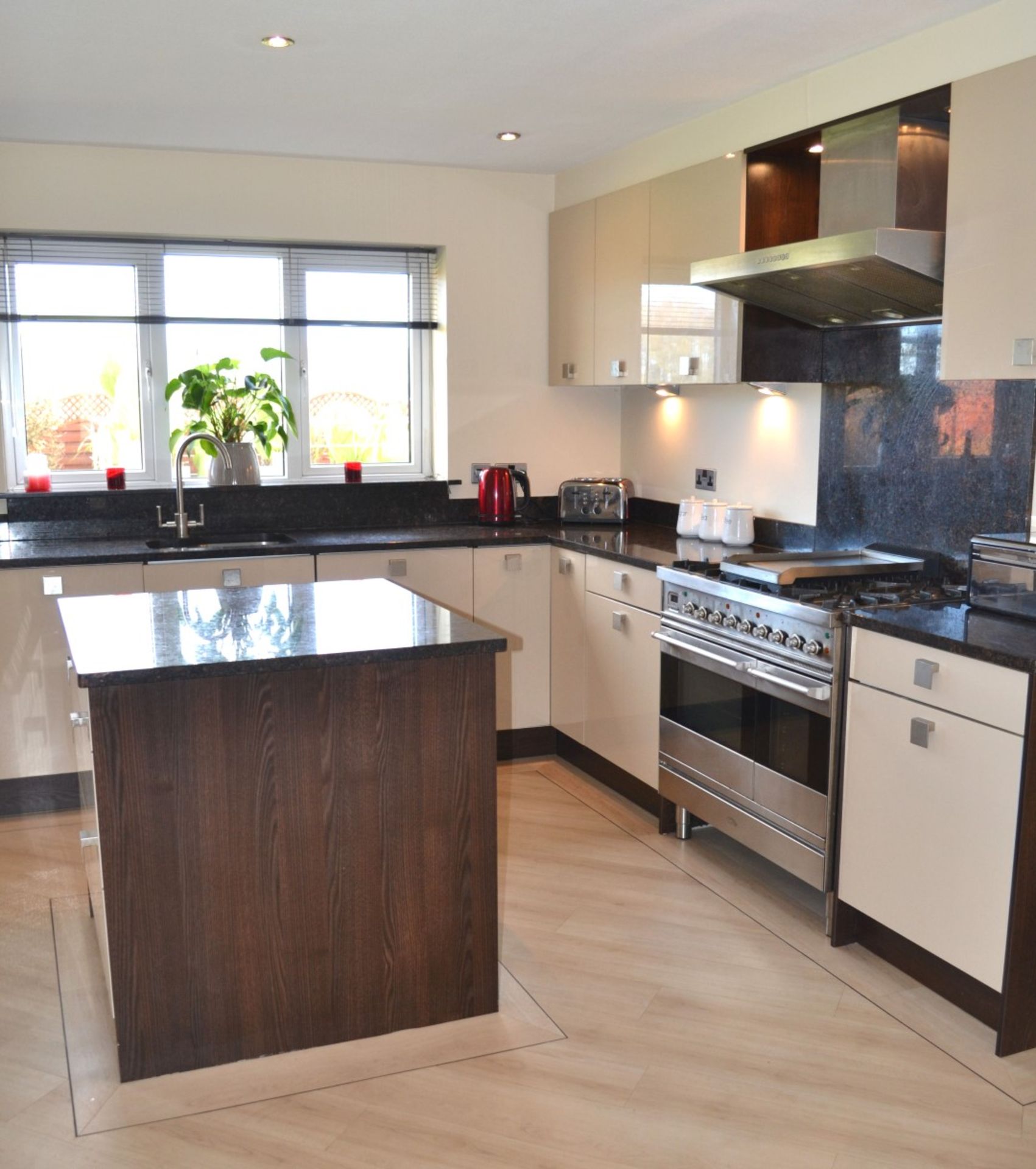 1 x Kitchen Design Bespoke Fitted Kitchen With Utility Room, Granite Worktops And Neff Appliances - - Image 6 of 41