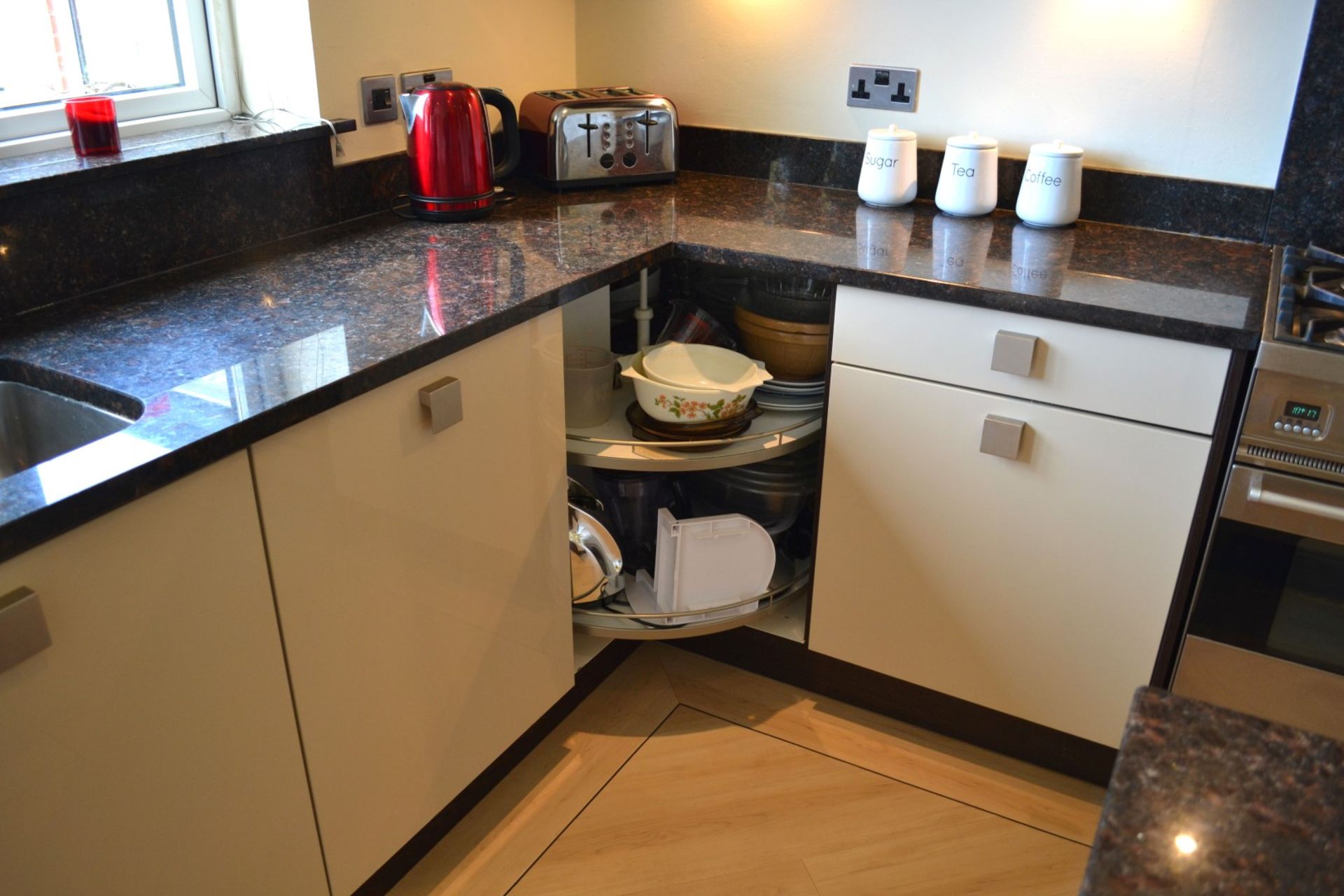 1 x Kitchen Design Bespoke Fitted Kitchen With Utility Room, Granite Worktops And Neff Appliances - - Image 27 of 41