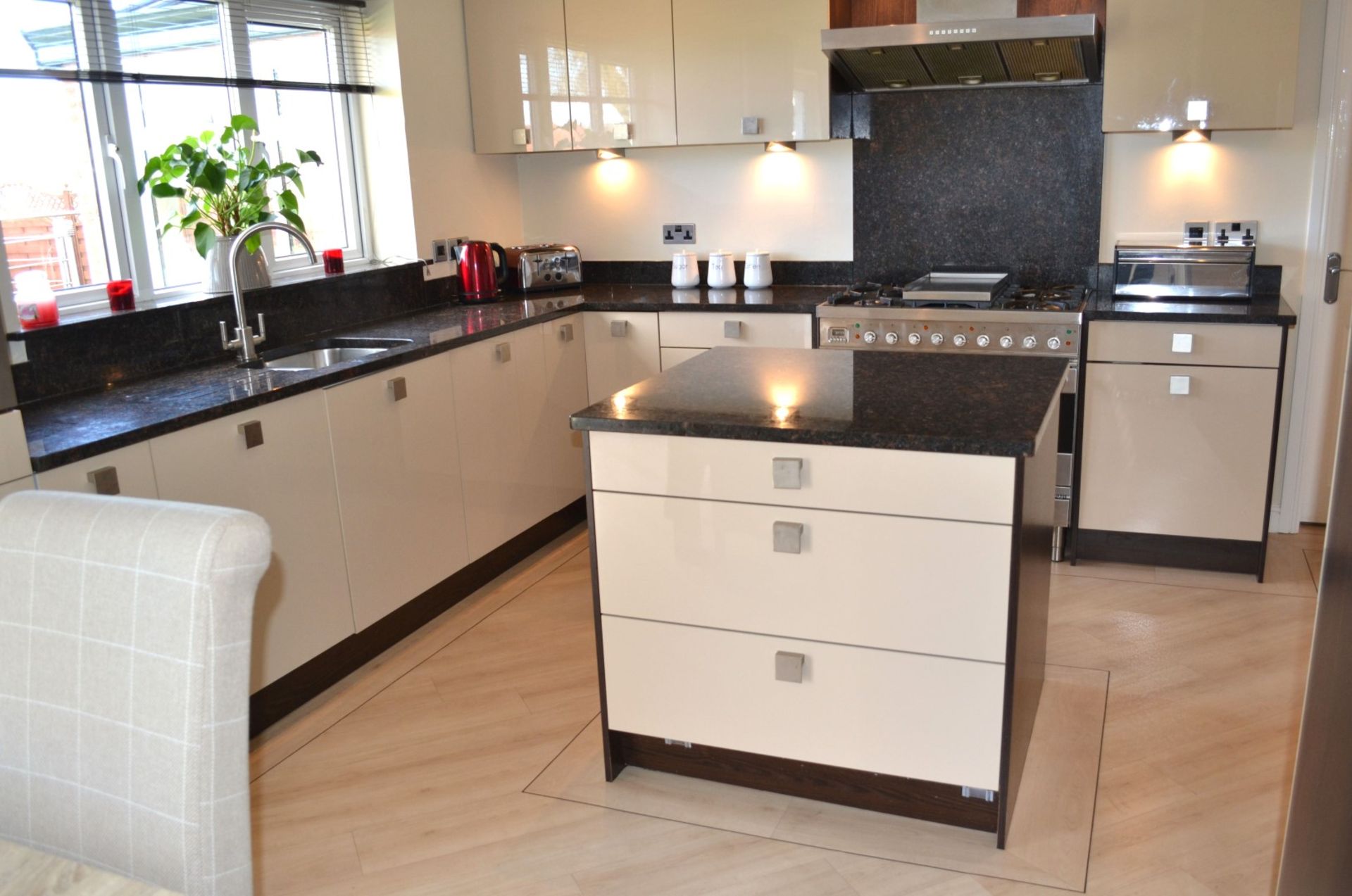 1 x Kitchen Design Bespoke Fitted Kitchen With Utility Room, Granite Worktops And Neff Appliances - - Image 12 of 41