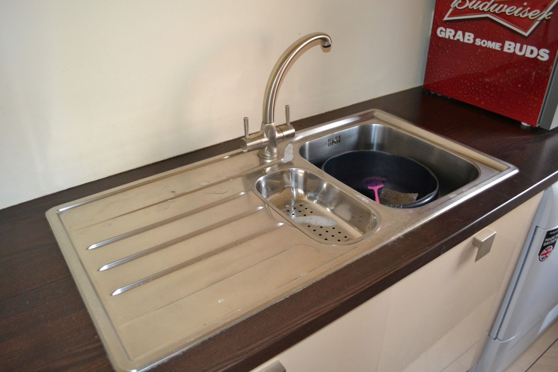 1 x Kitchen Design Bespoke Fitted Kitchen With Utility Room, Granite Worktops And Neff Appliances - - Image 40 of 41