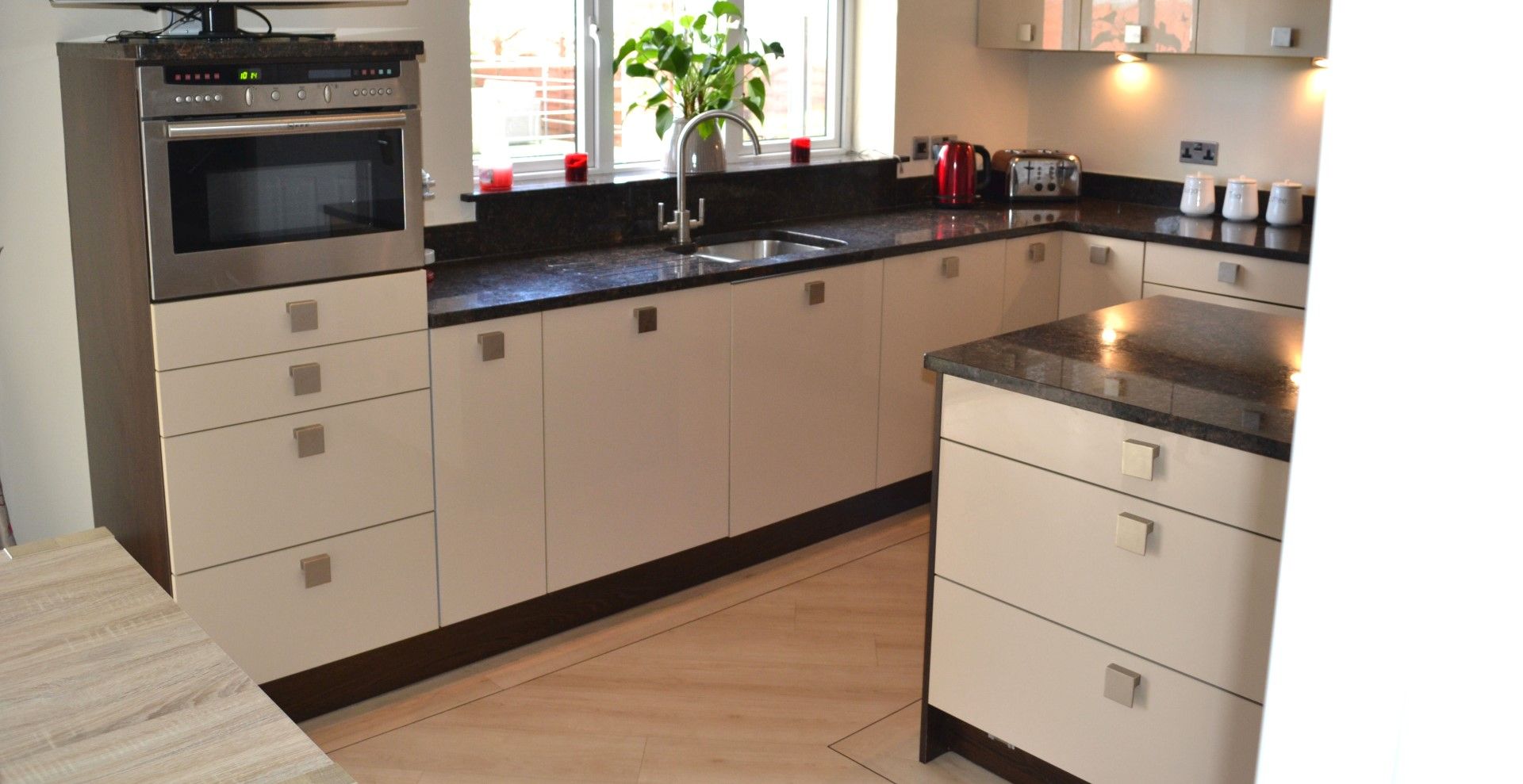 1 x Kitchen Design Bespoke Fitted Kitchen With Utility Room, Granite Worktops And Neff Appliances - - Image 13 of 41