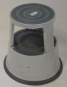 1 x Mobile Kick Stool - Max Capacity 150kg - CL285 - Ref JP753 - Location: Altrincham WA14