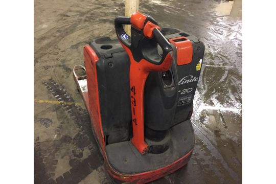 1 x Linde T20 Electric Pallet Truck - Tested and Working - Charger Included - CL007 - Ref: T20/1 - - Image 11 of 12