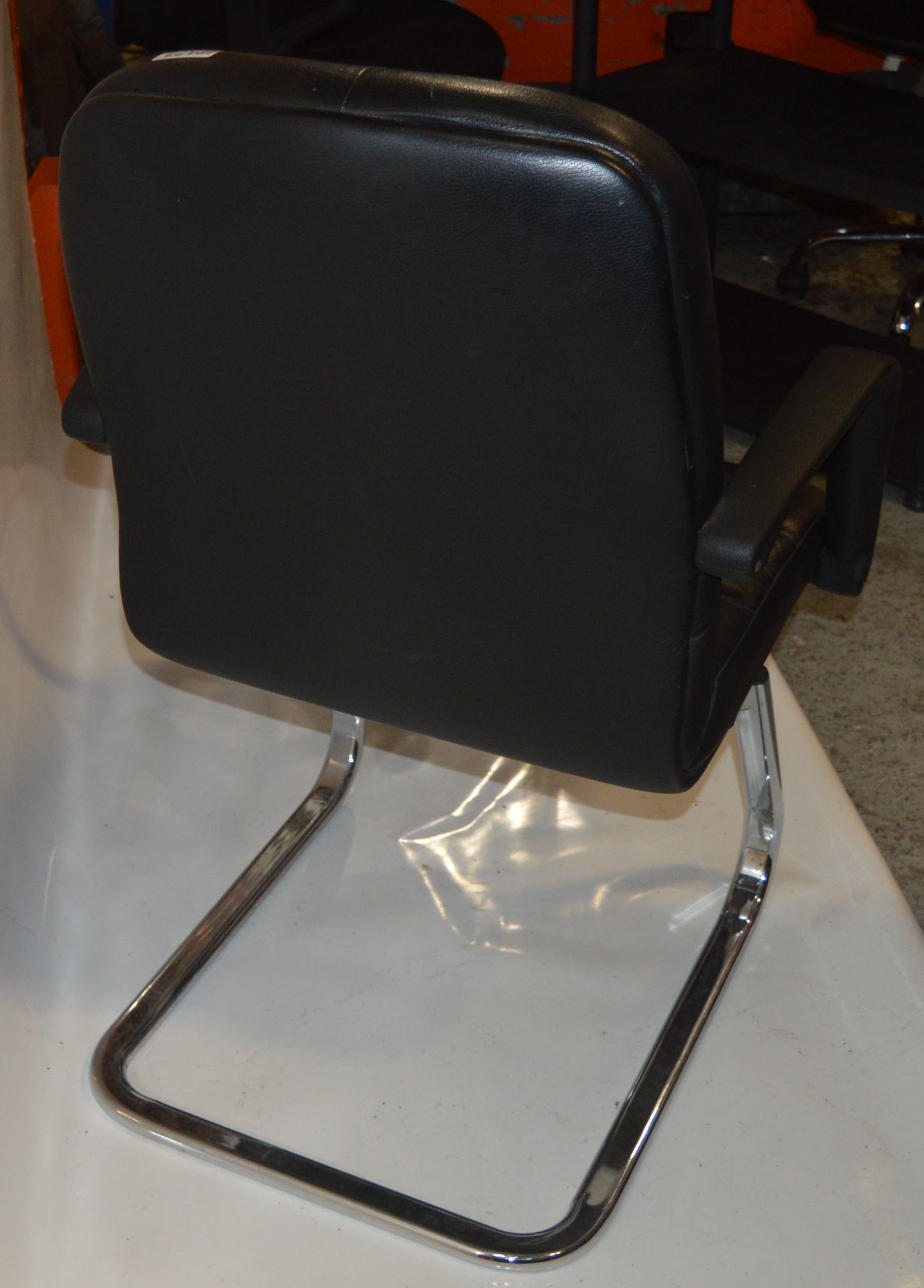 1 x Black Leather Office Chair With Chrome Base - Ref JP177 - Removed From Office Environment - - Image 4 of 4