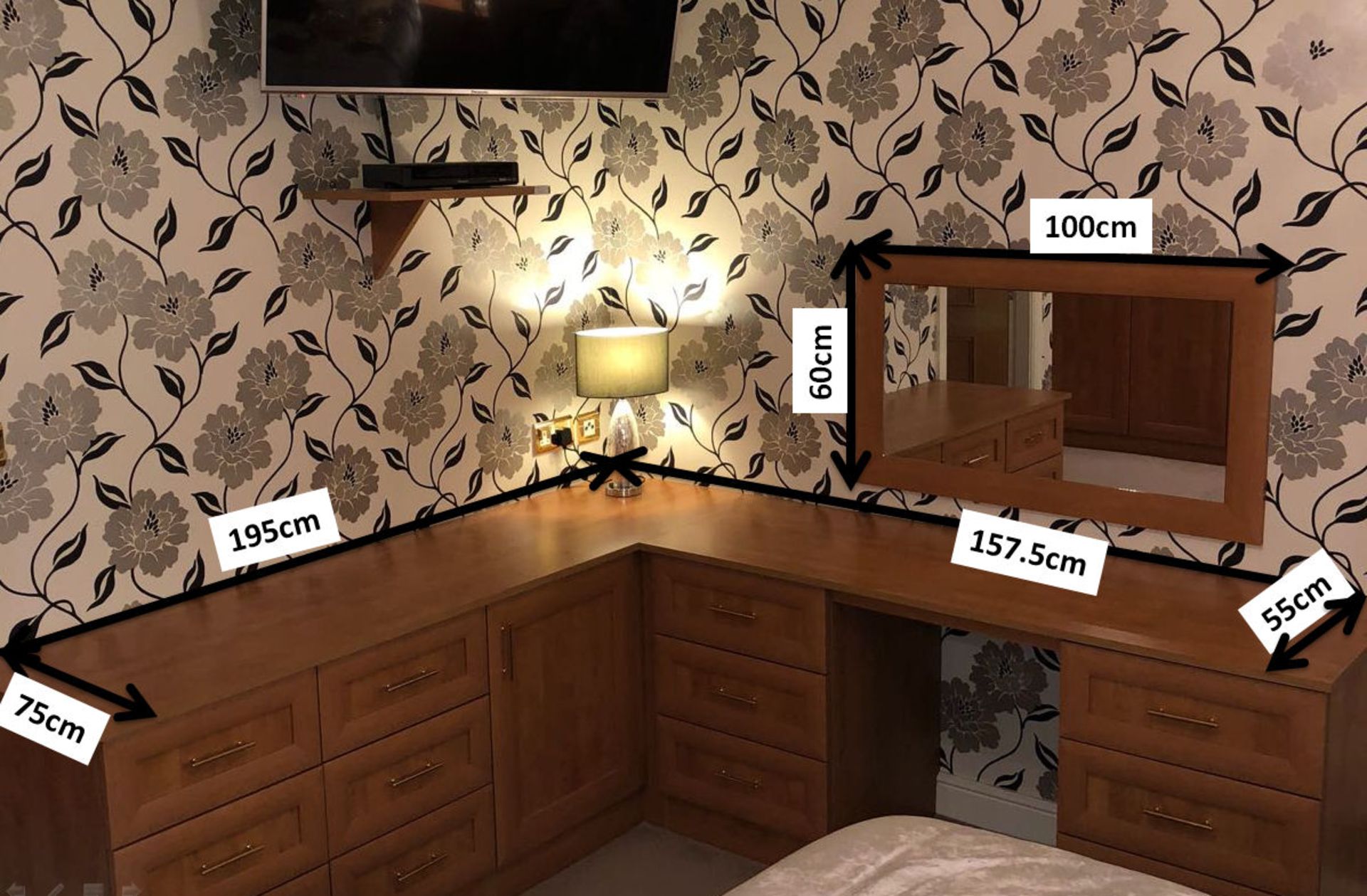 1 x Solid Wood Bedroom Suite Including Fitted Wardrobes, Bedside Tables, Dressing Table and - Image 19 of 31