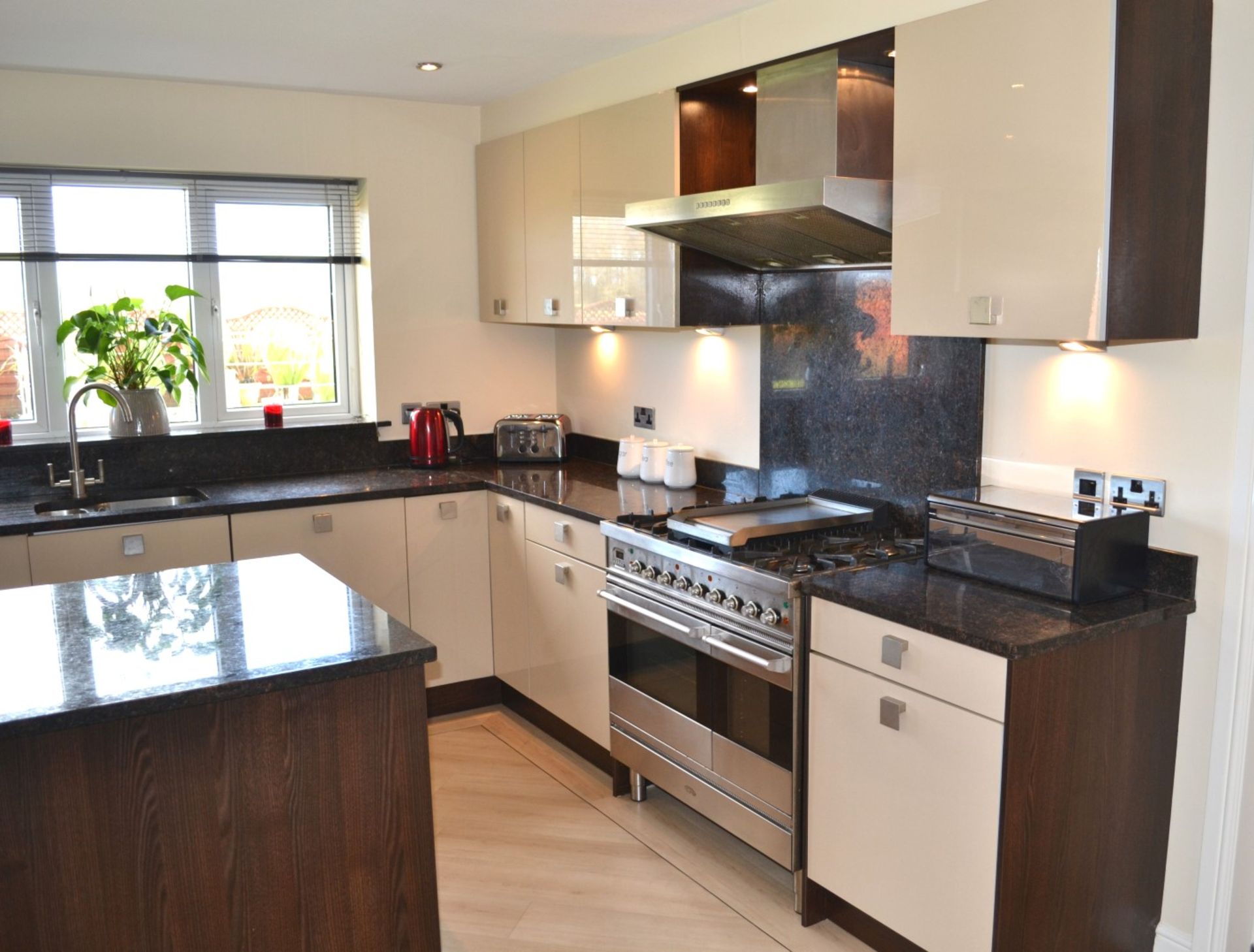 1 x Kitchen Design Bespoke Fitted Kitchen With Utility Room, Granite Worktops And Neff Appliances - - Image 7 of 41