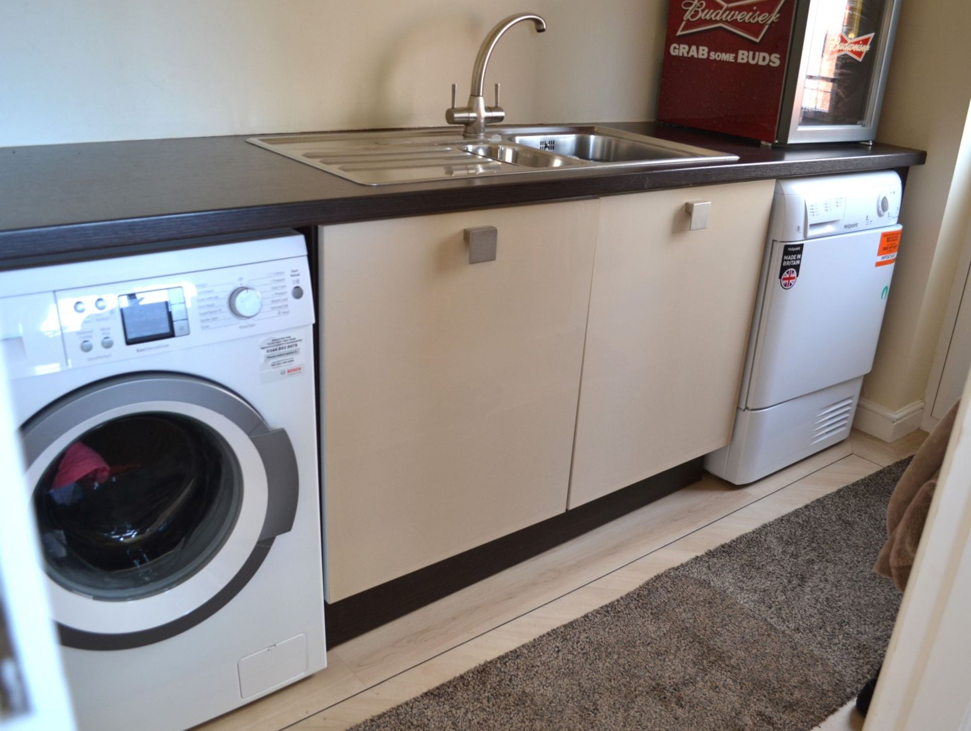 1 x Kitchen Design Bespoke Fitted Kitchen With Utility Room, Granite Worktops And Neff Appliances - - Image 37 of 41